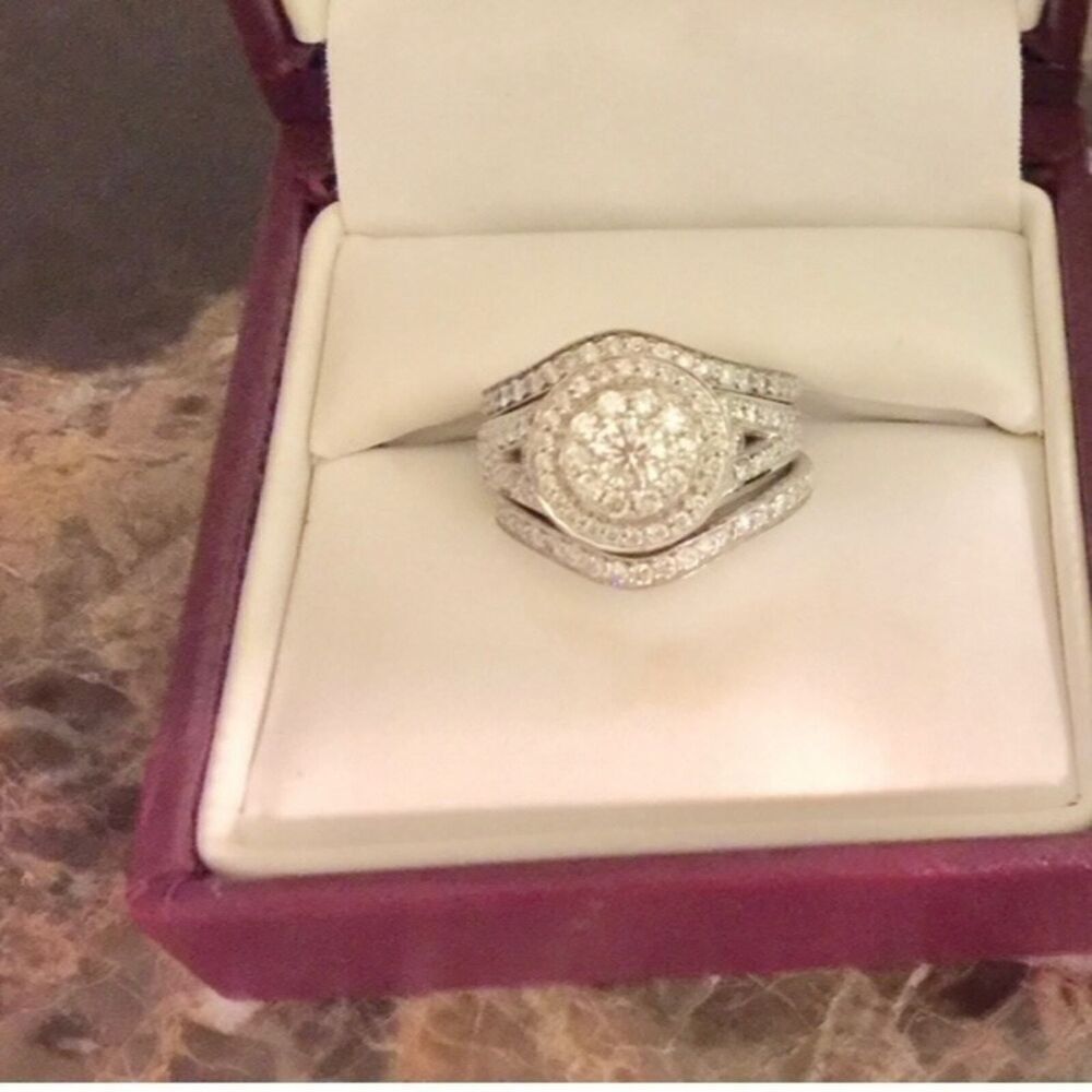 Helzberg Diamond 14K 1 1/3 CTW RD White Gold Halo Bridal Wedding Ring Set - Picture 4 of 16